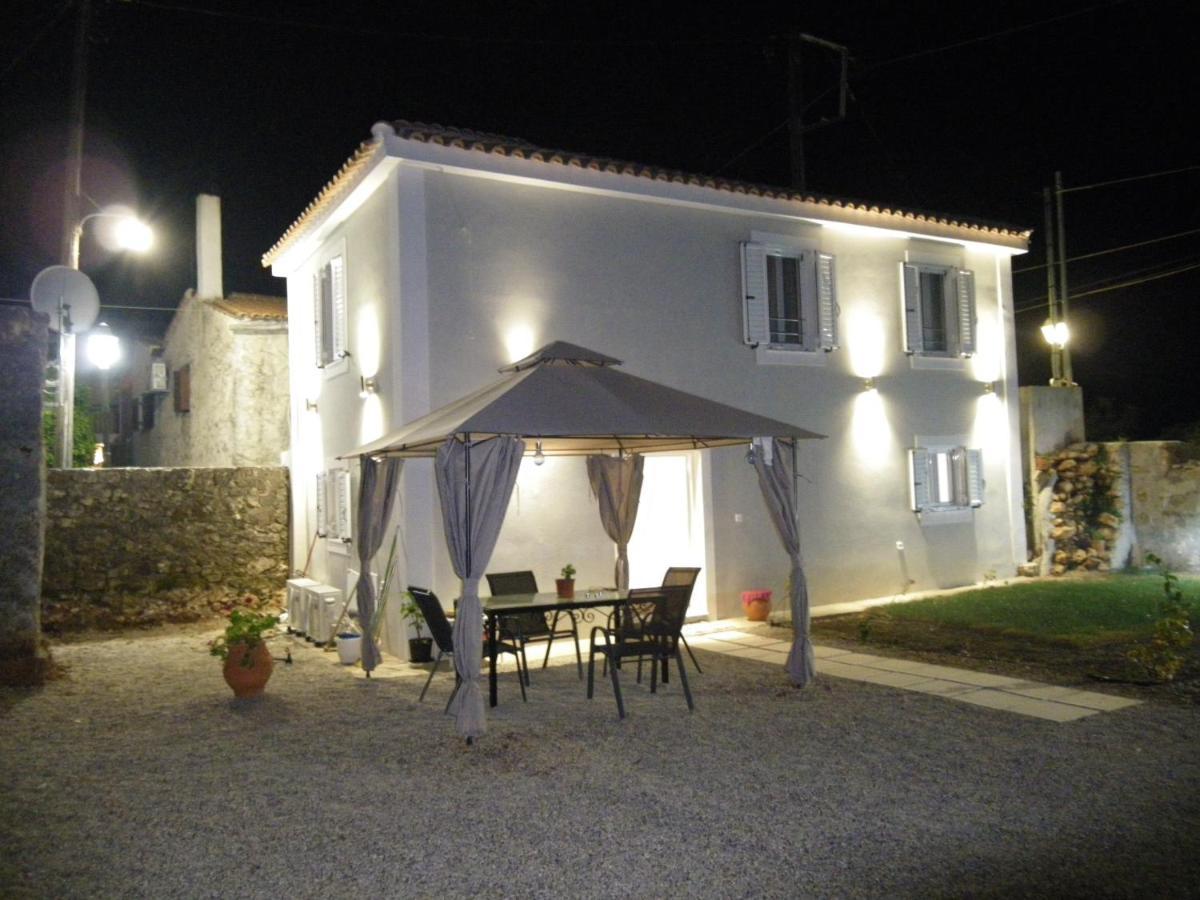 Vikou House Yírion Exterior foto